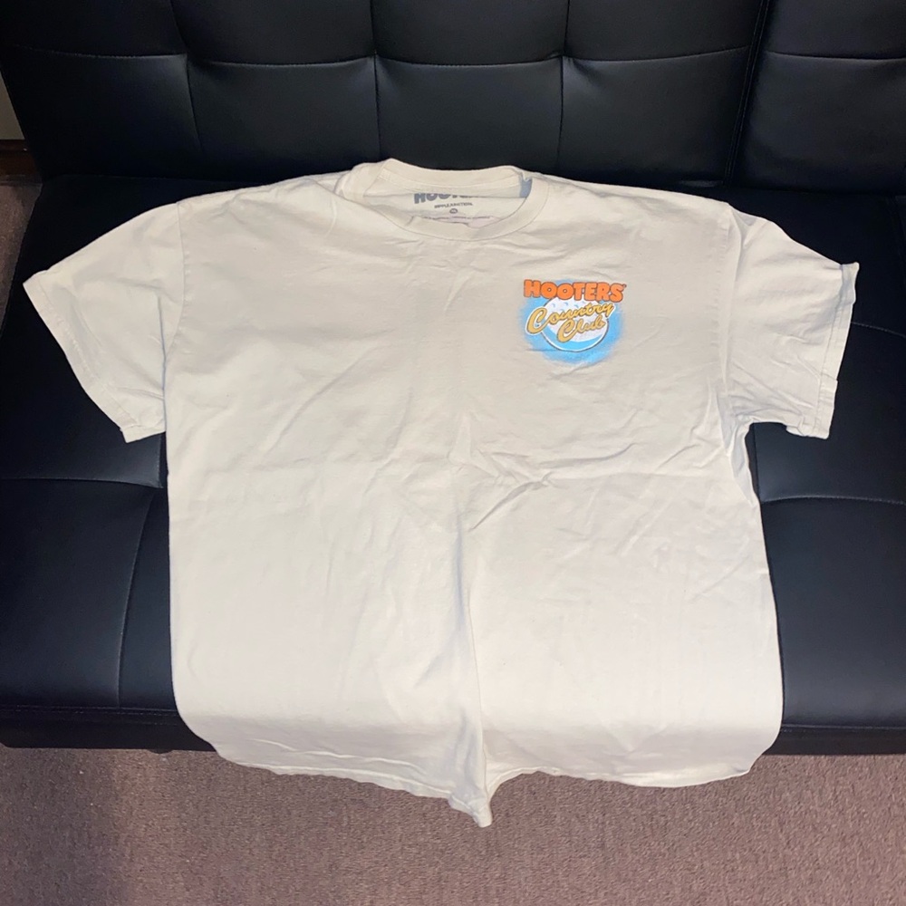 Hooters White Graphic T-Shirt